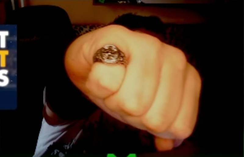 Plik:Mammon pierścień.png